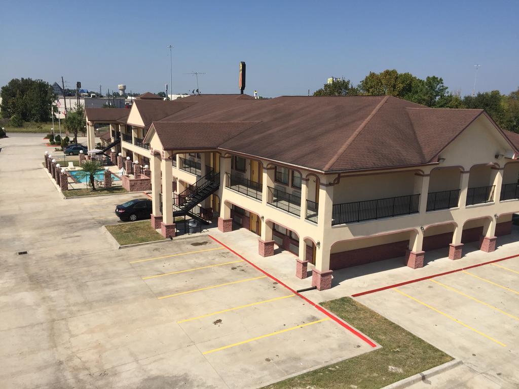 Super 8 By Wyndham Humble - Atascocita - Fm 1960 I-69 Hotel Exterior photo