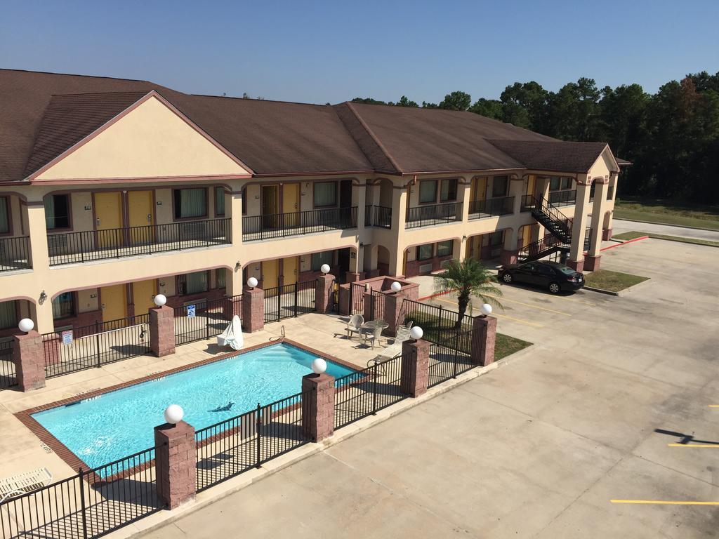 Super 8 By Wyndham Humble - Atascocita - Fm 1960 I-69 Hotel Exterior photo