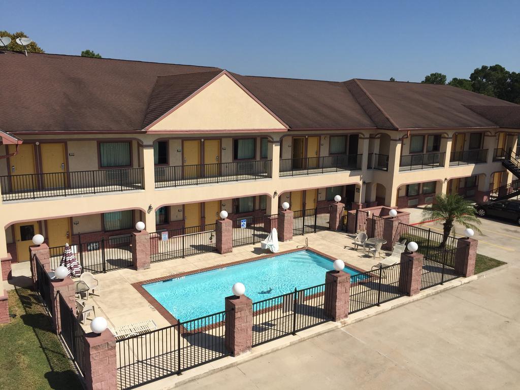 Super 8 By Wyndham Humble - Atascocita - Fm 1960 I-69 Hotel Exterior photo