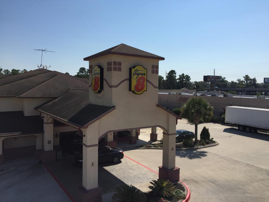 Super 8 By Wyndham Humble - Atascocita - Fm 1960 I-69 Hotel Exterior photo