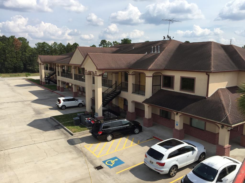 Super 8 By Wyndham Humble - Atascocita - Fm 1960 I-69 Hotel Exterior photo